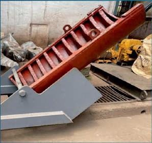 Refurbishing segmented wear liner plates