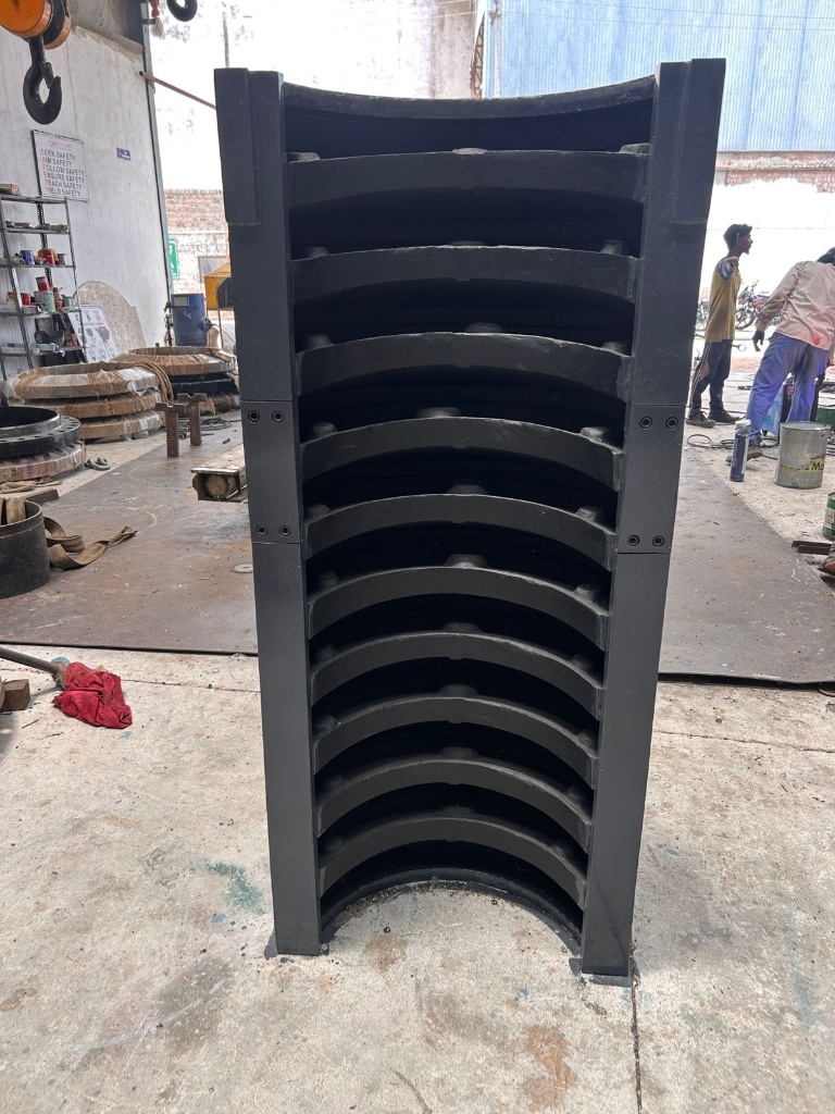 Material Distribution Chute