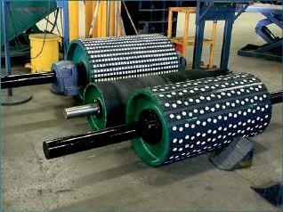 Conveyor pulley idler assemblies